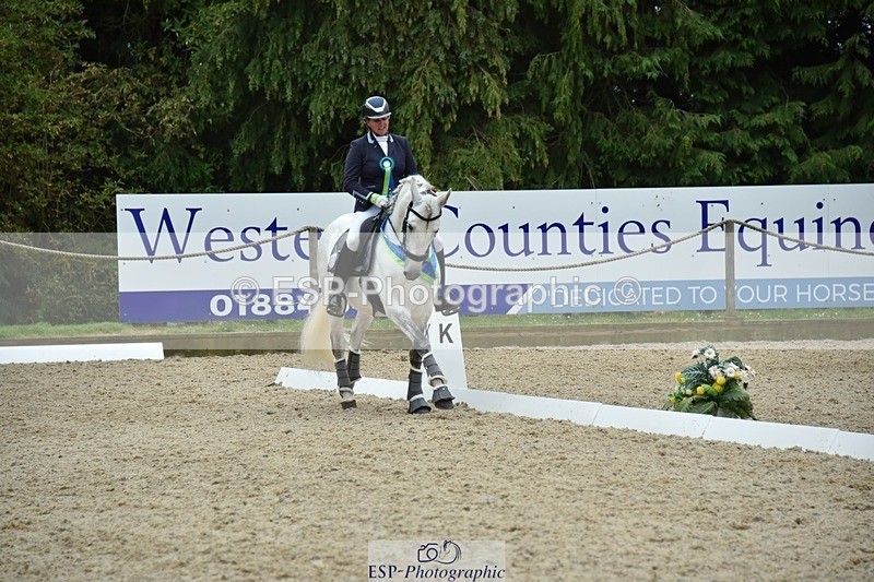 230813-182134-08858 - Medium Silver Presentations