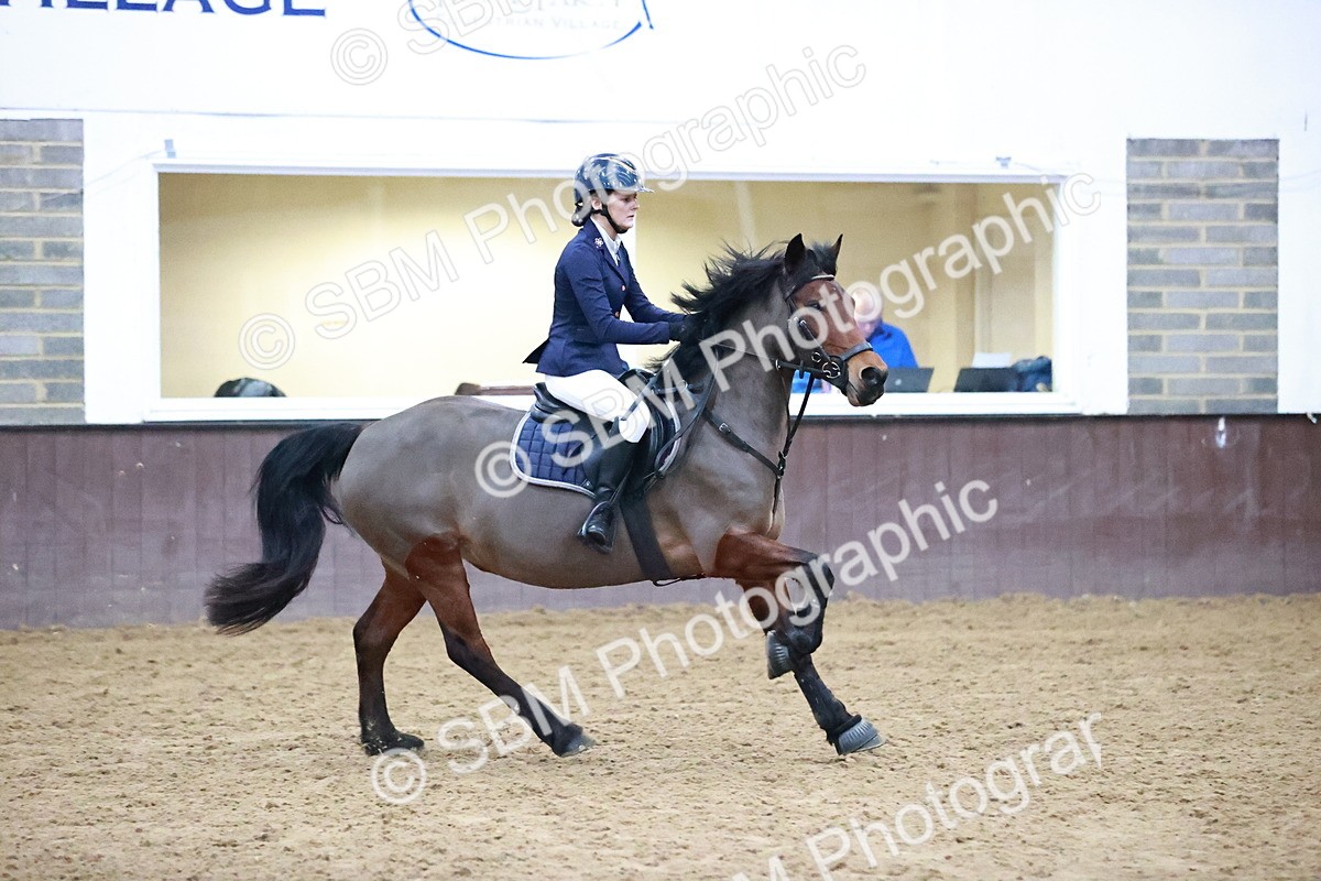 SBM_000119 - Class 1 - Pony Intro 70cm