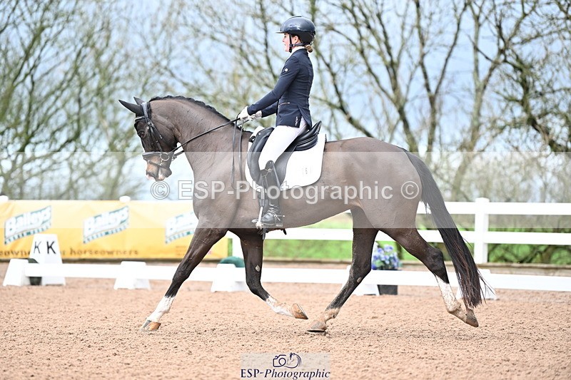 240218A-103304-05576 - 161-Katie.Warner-Active.Nuvalari