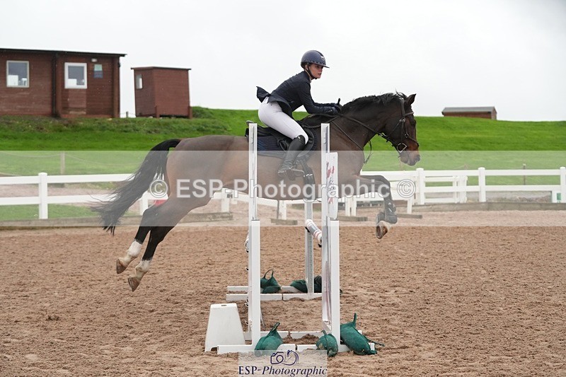 251109-090039-03133 - Cls 15 British Novice and 90cm Open