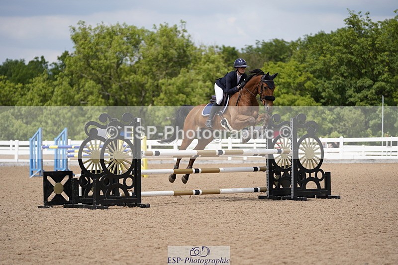 230528A-142004-07756 - Cls 34 1.05m Amateur Quali