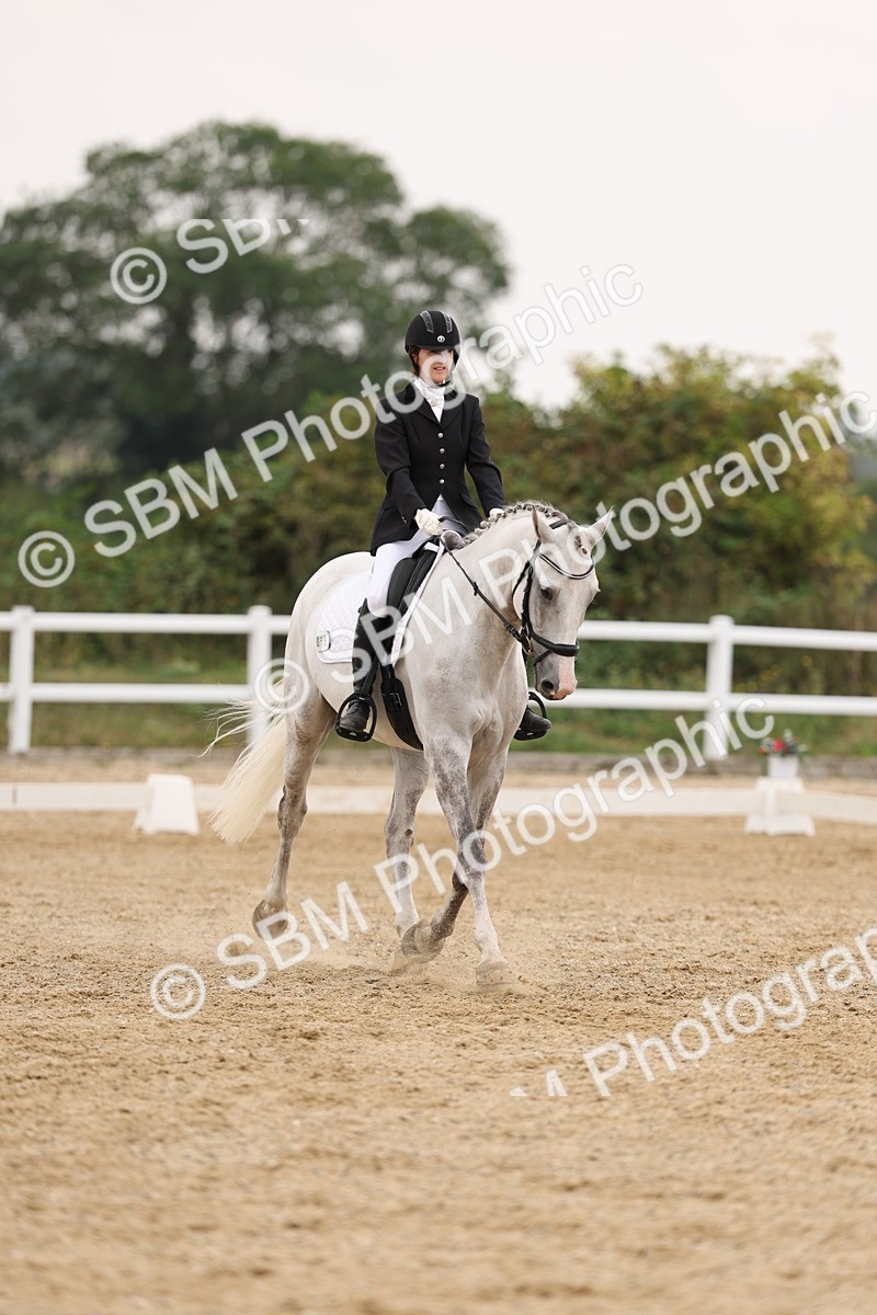 SBM_01758 - Class 9 - Novice 27 Champs