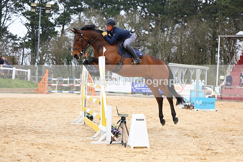 3E7A7841 - Class 9: Senior Foxhunter/1.20 open