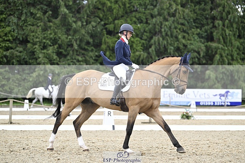 000101-200644-04070 - 418-REHY_DJ-Yasmin_Ingham