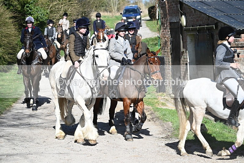 WJ7_9750 - Home for hunt tea !