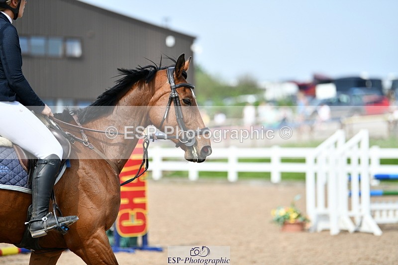 240511A-160708-14283 - Cls 25 British Novice and 90cm Open