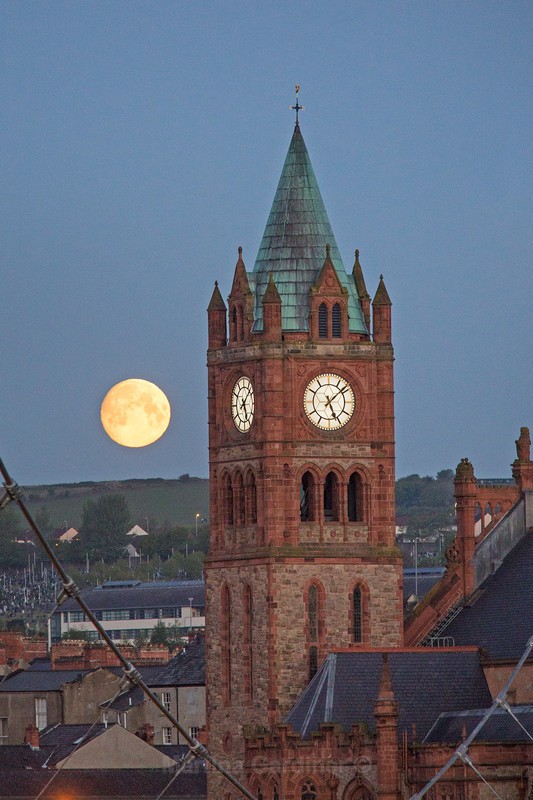 Moonface and Clockface - Ireland by Day