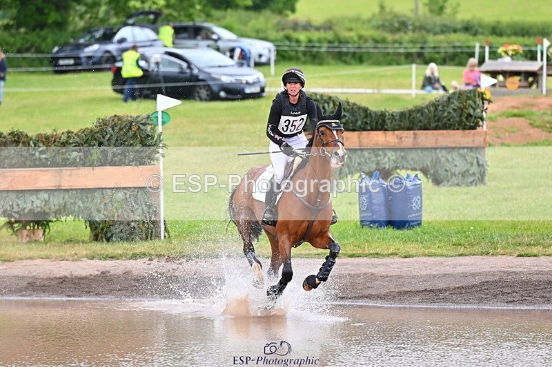 250524A-123705-10626 - B-352-Samantha.Lissington-MALIBU.TS