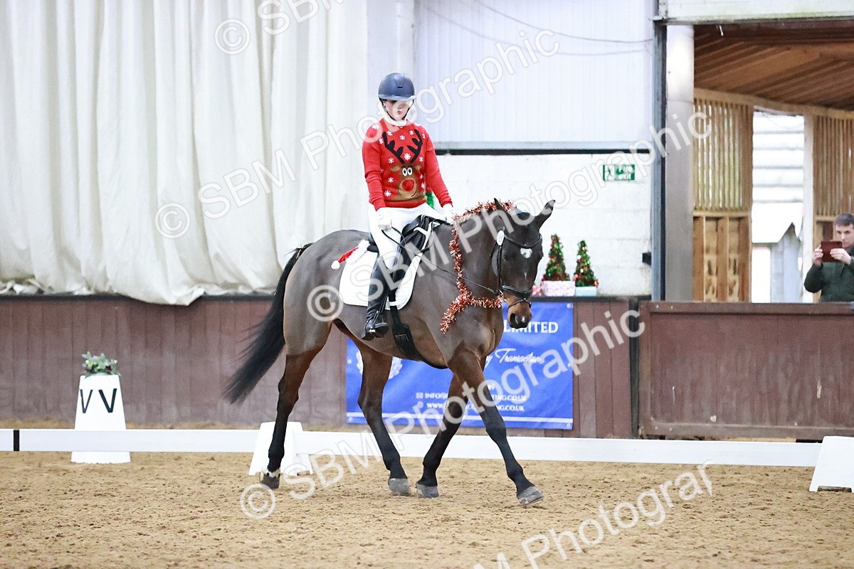 SBM_001817 - Class 9 - Novice 4