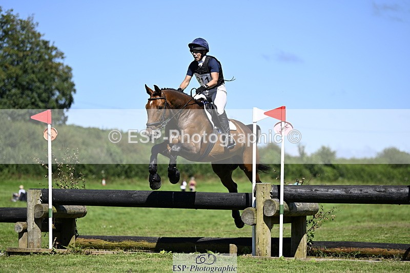 240811A-144322-05111 - 211-