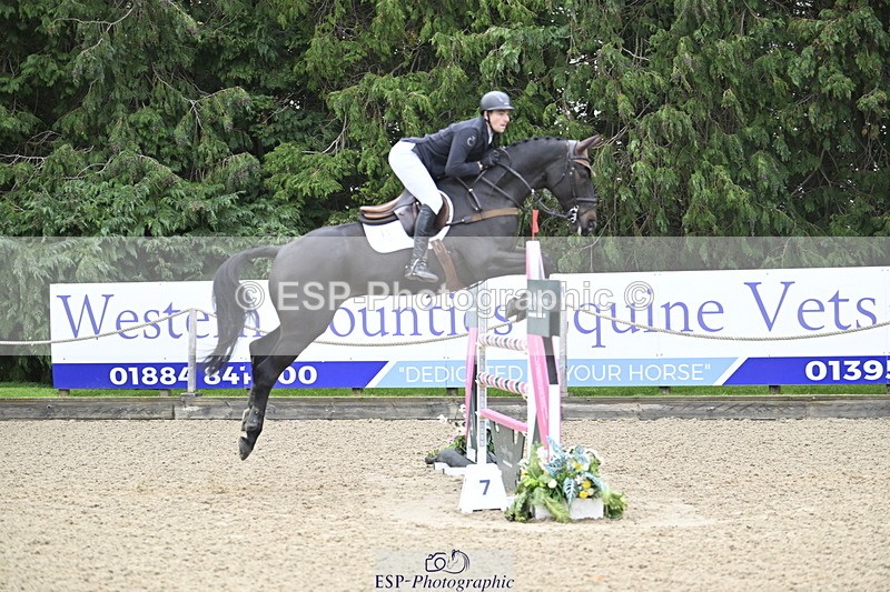 251025A-102047-18128 - A-004-Max.Warburton