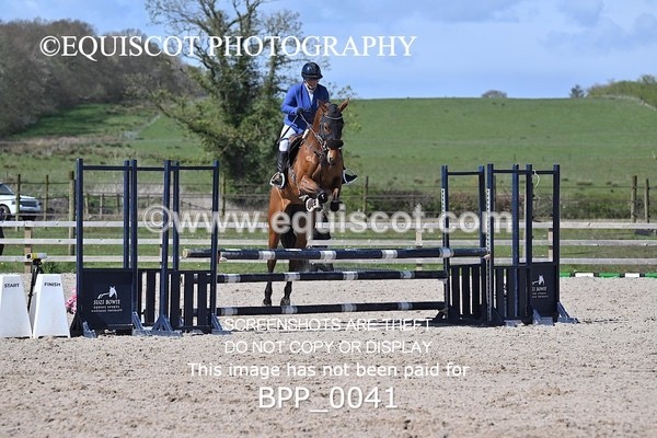 BPP_0041 - CLASS 19 SUN Senior British Novice/ 90cm Open