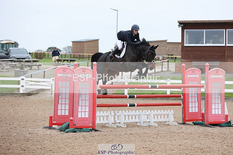 241101A-130859-01966 - FRI Cls 6 Foxhunter and 1.20m Open