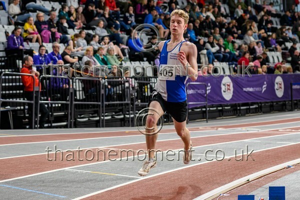 AgeInd25SUN-914309 - Track Male