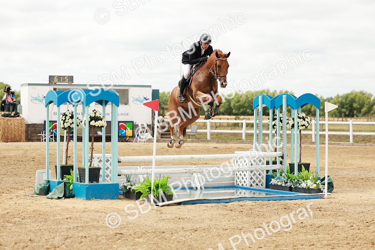 SBM_018323 - Class 21 - Senior Newcomers Championship 2d Rd