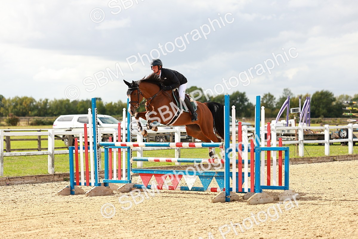 SBM_001239 - Class 4 - Senior Newcomers - 1.10m