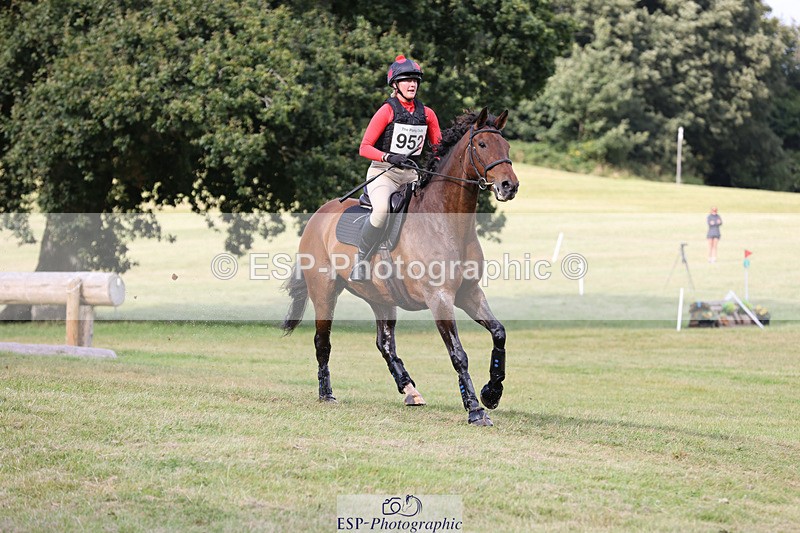 240825X-171000-37870 - 80cm XC 16.30 to 17.30