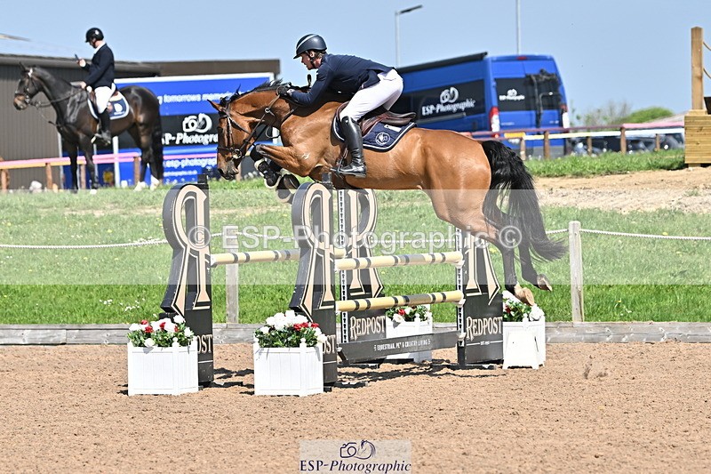 240509A-113320-01208 - Cls 9 Snr 1.20m Open