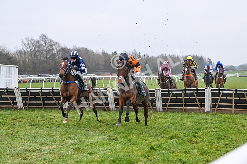 310125-Race 3-Turn And Finish-5408 - Race 3