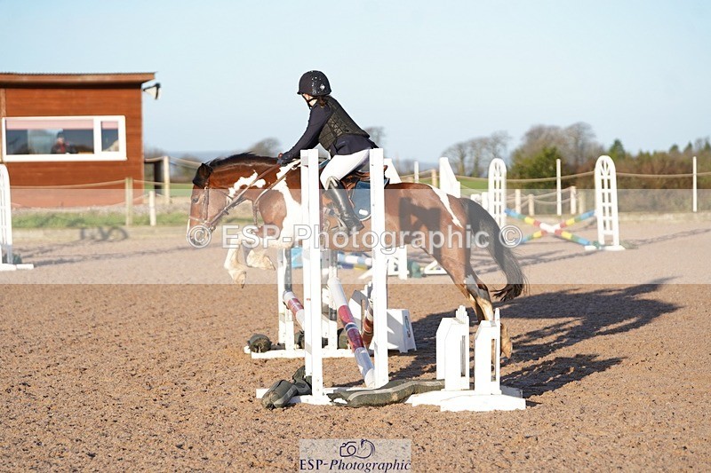 250125-100802-00898 - Clear Round 40cm and 50cm