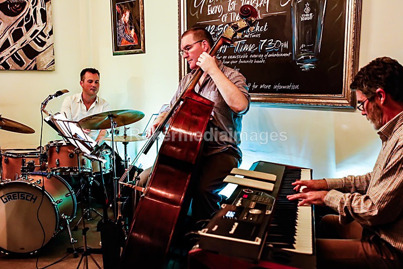  - TOM & SIMON GARDNER PLAY BROTHERS CANDOLI