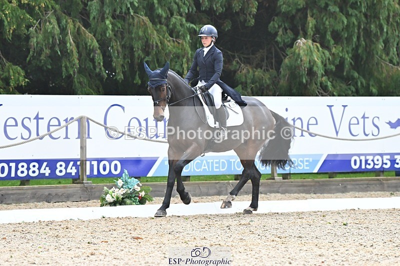 231019-112654-02132 - 108-BELGRAVE.IRENA-Lizzie.Scholefield-DR