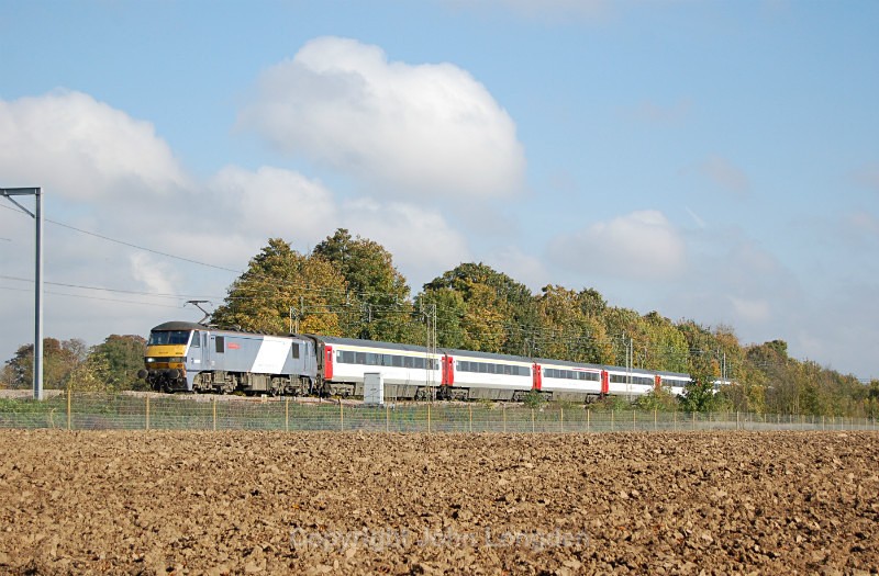 JL - 26.10.15 90008 1P23 09.00 Norwich - Liv St, Terling Hall Rd - Elsewhere on the network