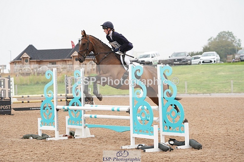 240901A-143602-10079 - 571-Lara.Clarkson-NEWTIDE