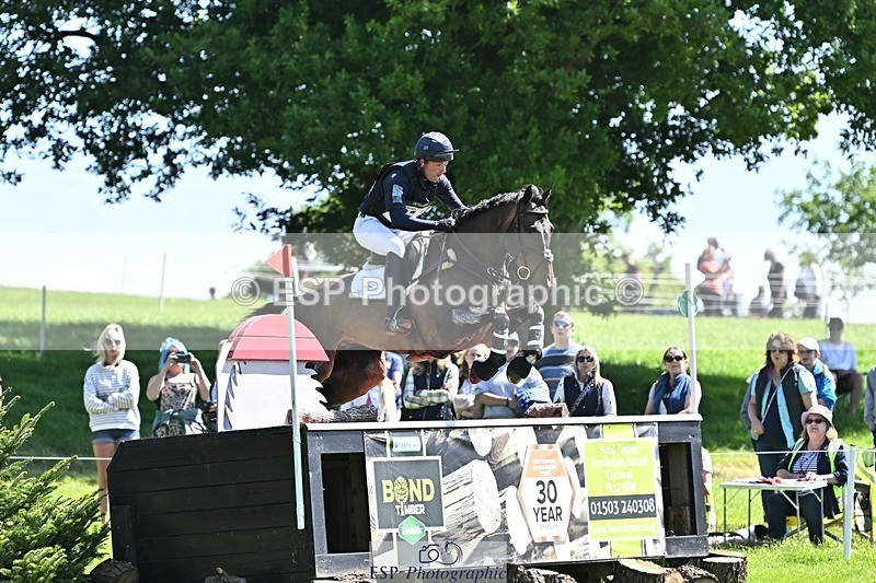 240525-105555-12125 - 323-EMERALD_ENDEAVOUR-Harry_Dzenis