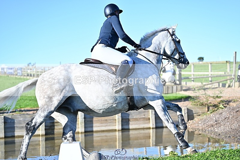 240912A-174719-02760 - Cls 7 Snr 90cm Open Speed Derby