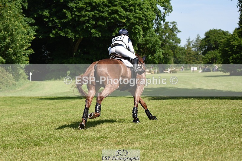 230528-105554-16119 - 401-BLING-Laura_Collett-XC