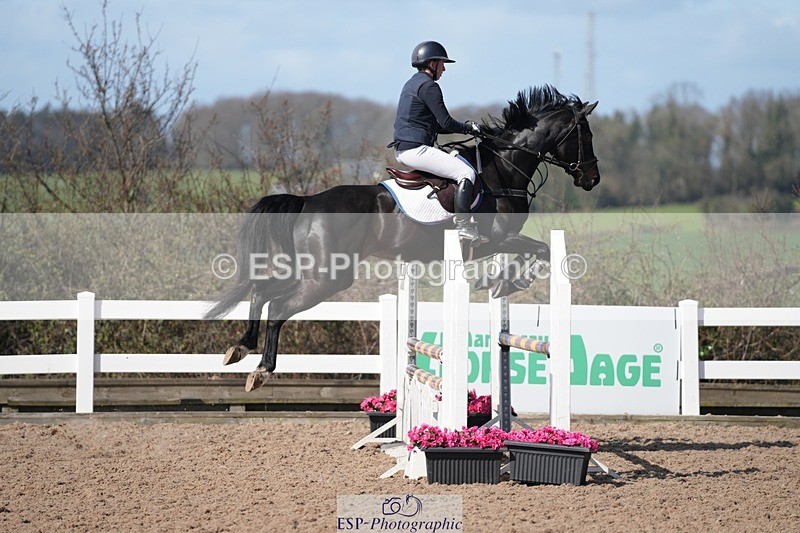 250329-104533-03705 - Cls 20 British Novice and 90cm