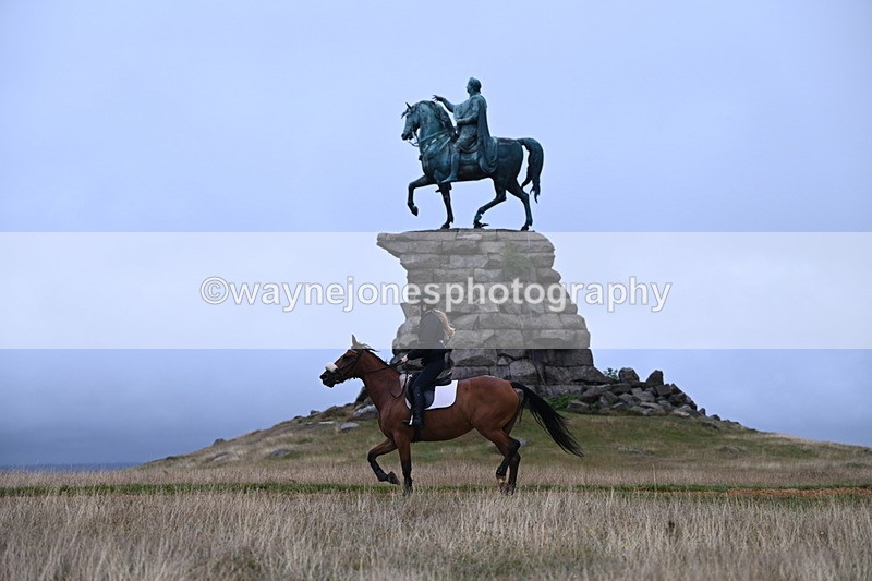 DSC_2070 - Time at Statue 12:13 to 12:32