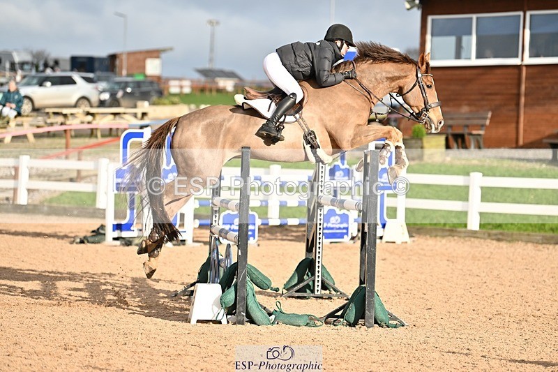 241208-132103-01753 - Cls 21 Newcomers and 1.10m Open