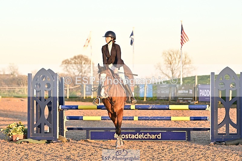 250401-192131-00984 - 90cm Classes