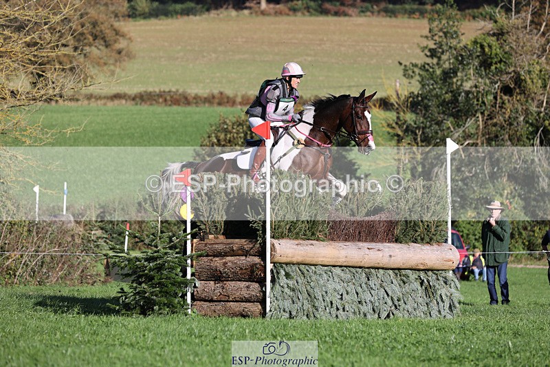 241025-104917-06340 - 004-Claire.Deuten-FOXRIDGE.HIGH.JINX