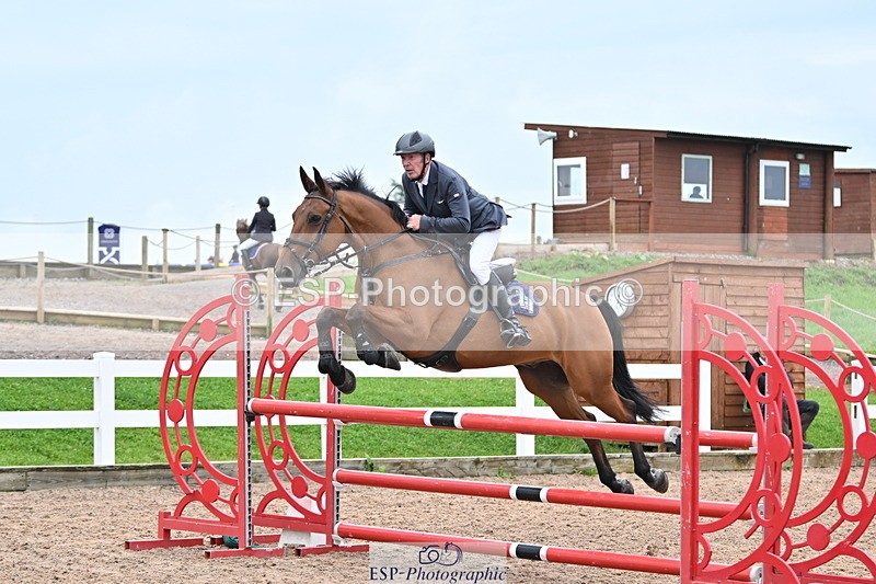 240907A-122653-01375 - Cls 9 1.10m Amateur Qualifier