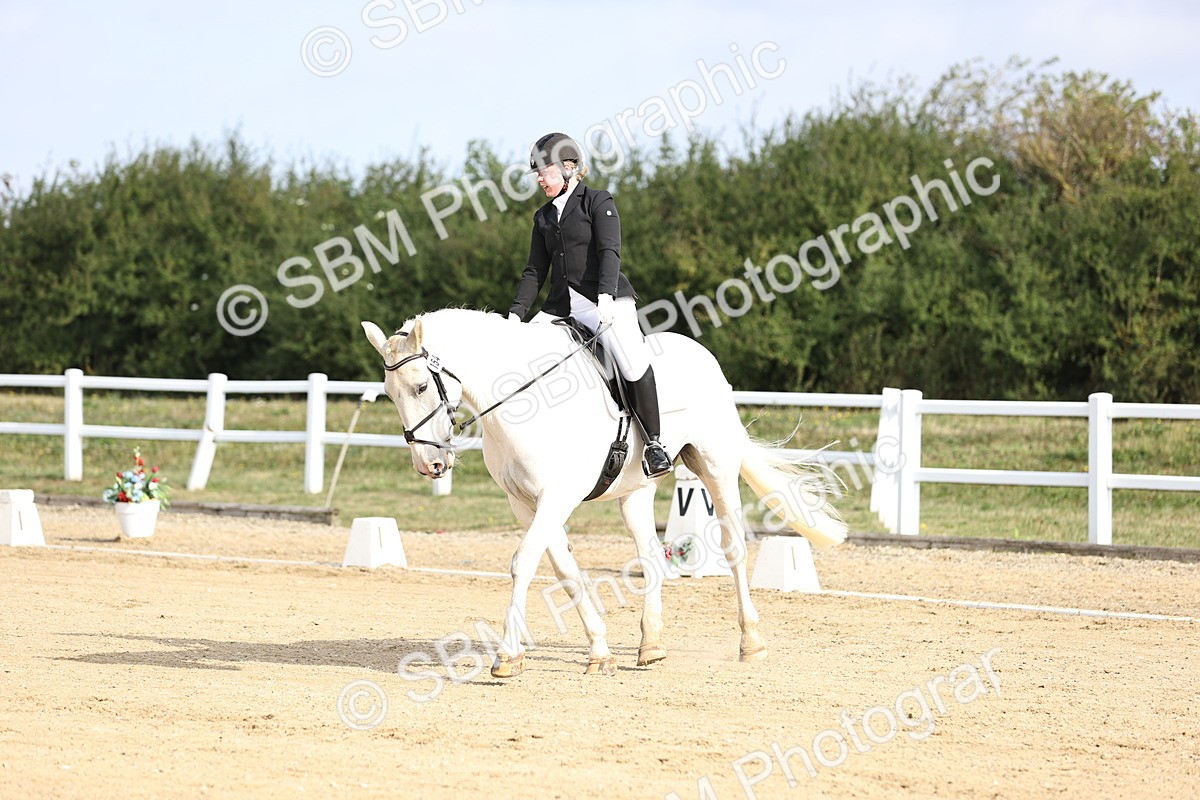 SBM_015380 - Class 14 - Novice 23 - 9.05-10.08