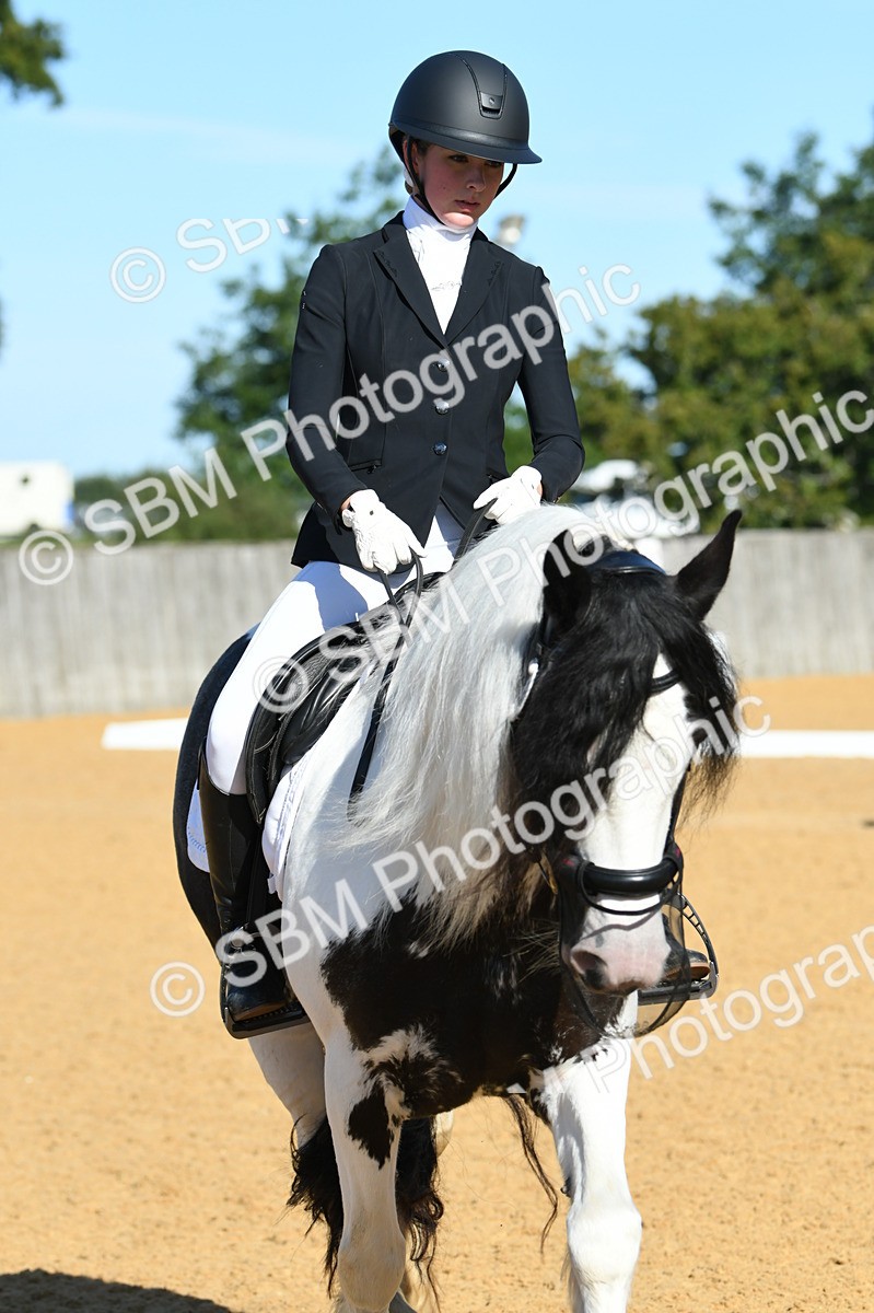 SBM_16287 - D4 - Small Tour Championship - Intro B