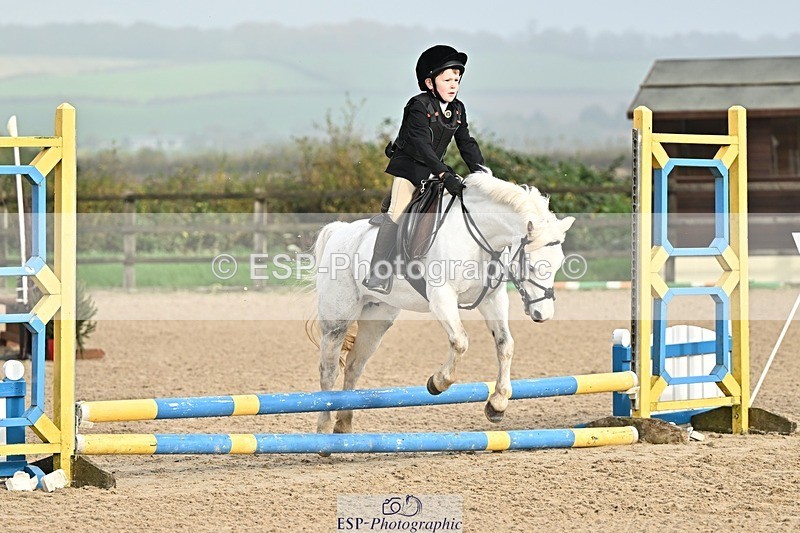 241110-103353-00339 - 40cm Showjumping