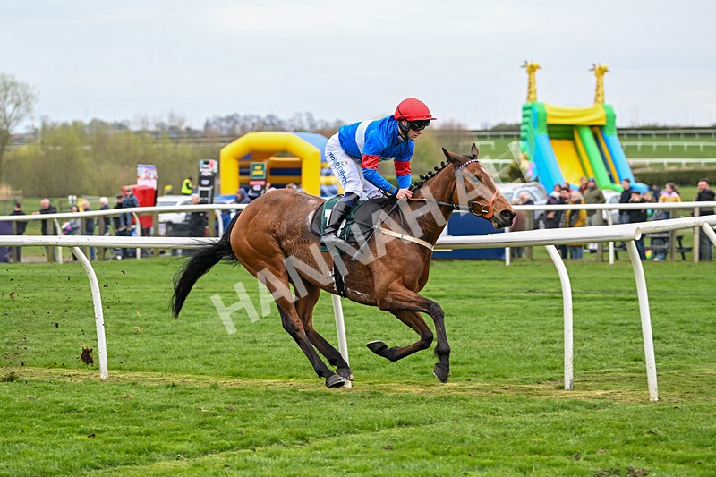 090425-Race 5-Miss Willows-0061 - Race 5