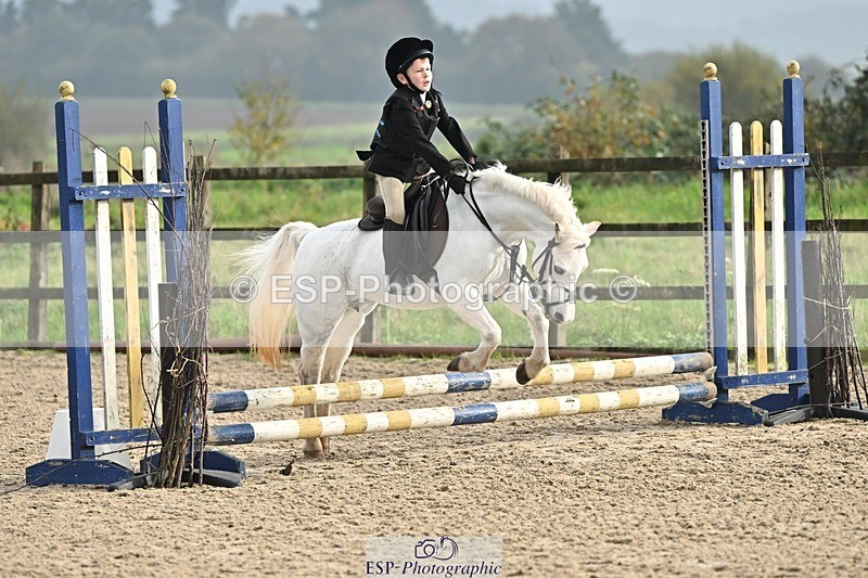 241110-103432-00348 - 40cm Showjumping