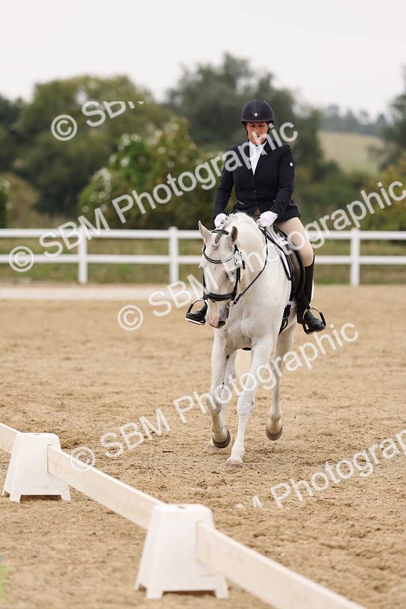 SBM_01748 - Class 9 - Novice 27 Champs