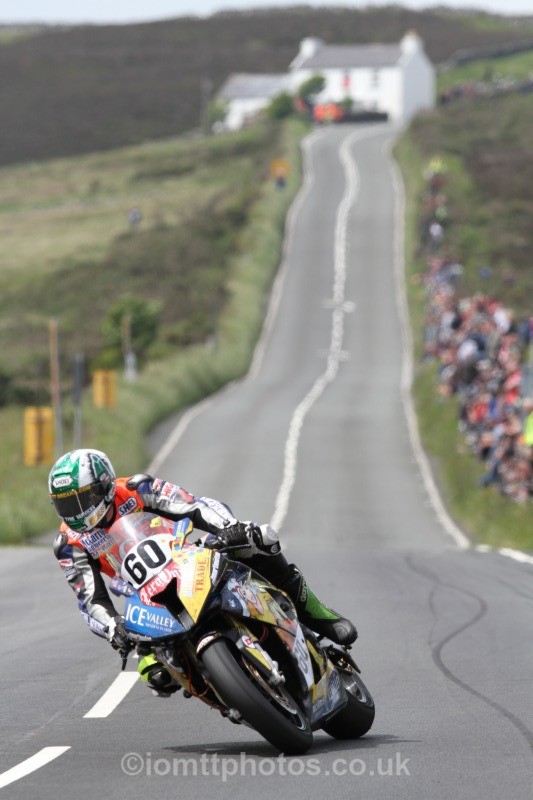 Peter Hickman* BMW / Ice Valley by Motorsave Trade - Pokerstars Senior TT