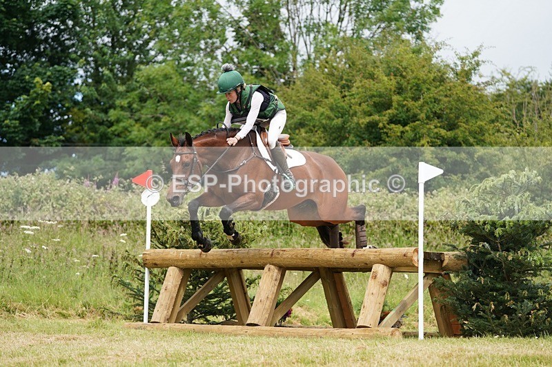 240630X-114900-6247 - 360-Tyler_Burke-JANEIRO_DE_LA_CROIX_RENARD_Z