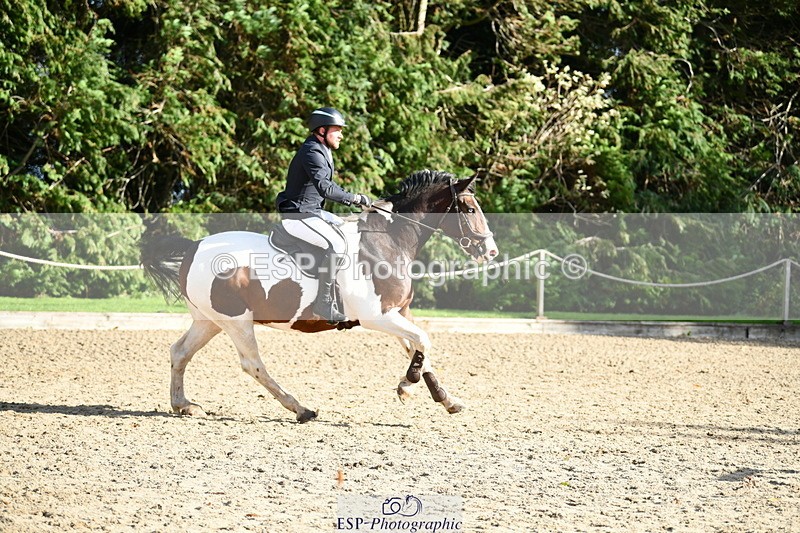 251004A-152731-01824 - Classes 8 & 9 70cm