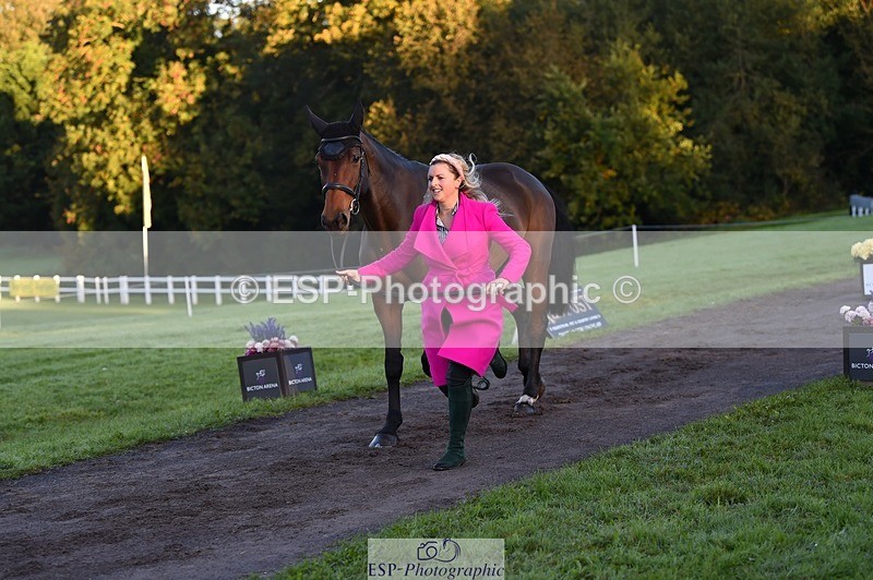 231022-084932-21383 - 628-WONDERLAND.T.H-Alice.Dalton-TrotUp+SJ