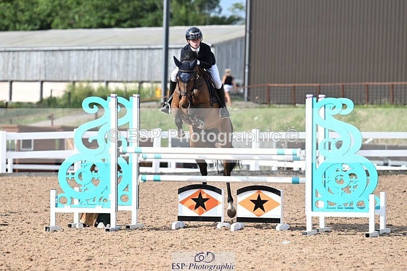 260627-175446-05883 - Cls 27 Foxhunter and 1.10m