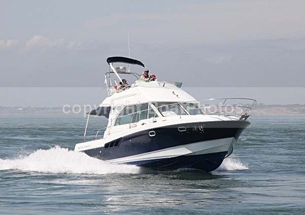 090525 AMILLIE IMG_3733 - Flybridge Cruisers