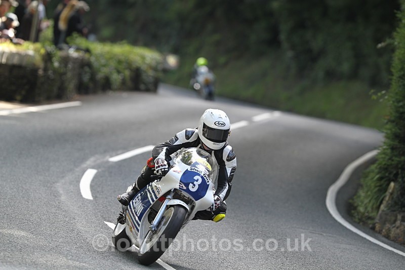 FOM_1101 - Classic TT Lap of honour